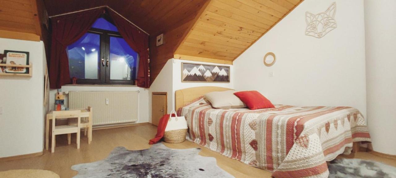 Fox Family Apartment كْرانْيِسكا غورا المظهر الخارجي الصورة